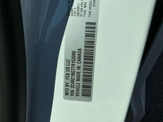 2026 Chrysler Pacifica Select