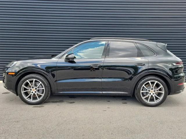 2025 Porsche Cayenne Standard