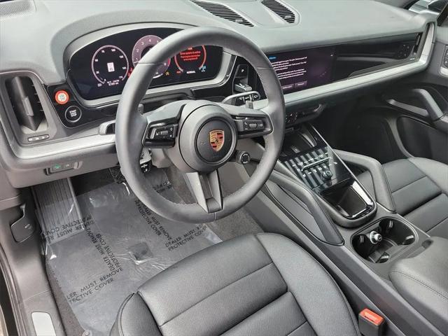2025 Porsche Cayenne Standard