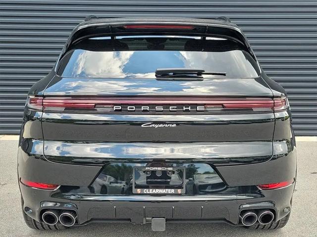 2025 Porsche Cayenne Standard