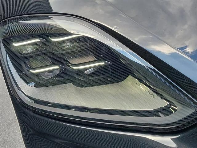 2025 Porsche Cayenne Standard