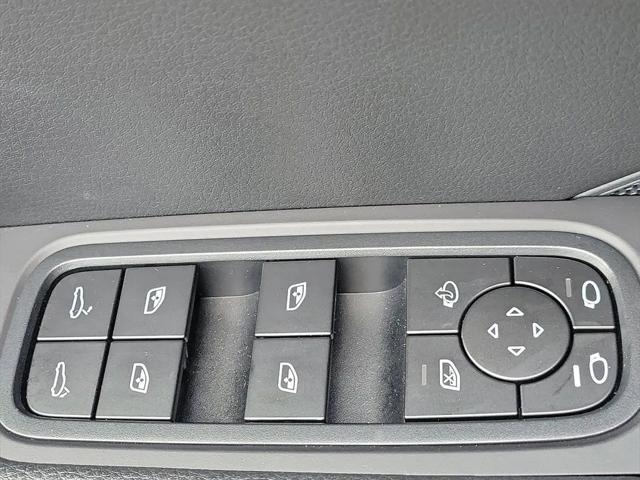 2025 Porsche Cayenne Standard