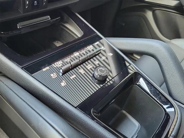 2025 Porsche Cayenne Standard