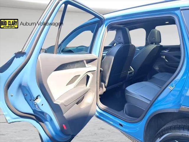 2025 Volkswagen Tiguan 2.0T SE R-Line Black