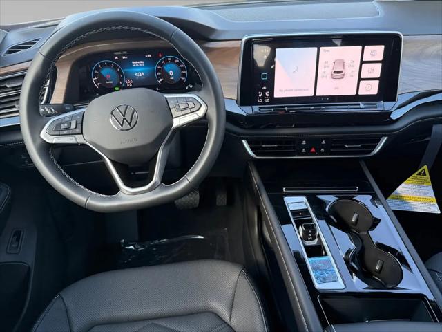 2026 Volkswagen Atlas SE with Technology
