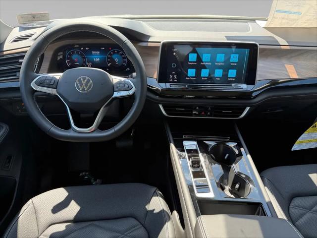 2026 Volkswagen Atlas SE with Technology