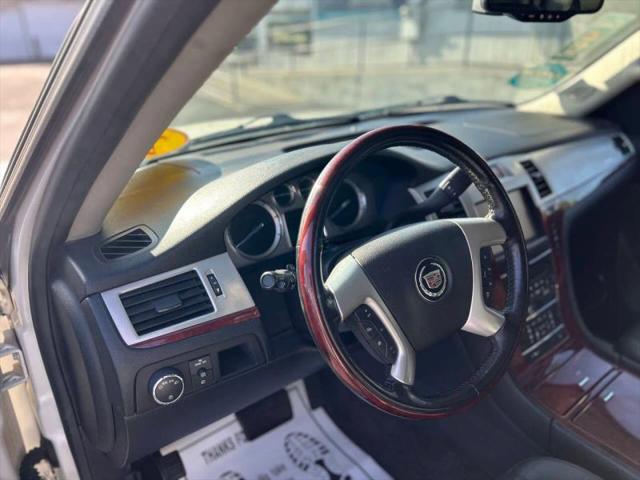 2012 Cadillac Escalade Luxury