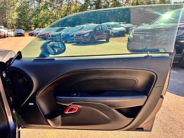 2016 Dodge Challenger SXT Plus