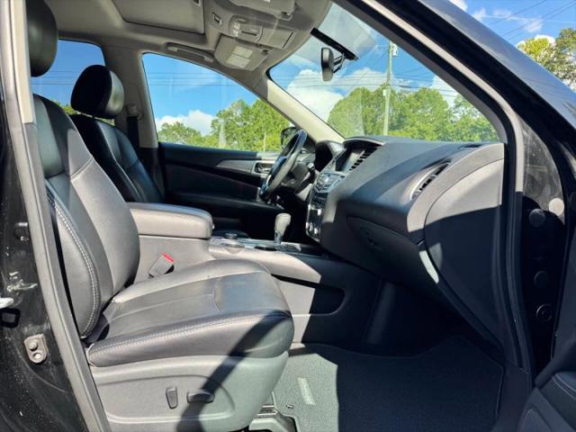 2017 Nissan Pathfinder SL