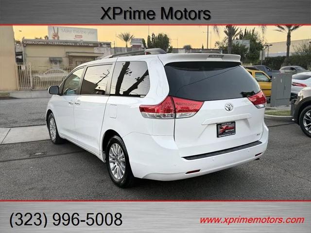 2012 Toyota Sienna XLE V6 8 Passenger