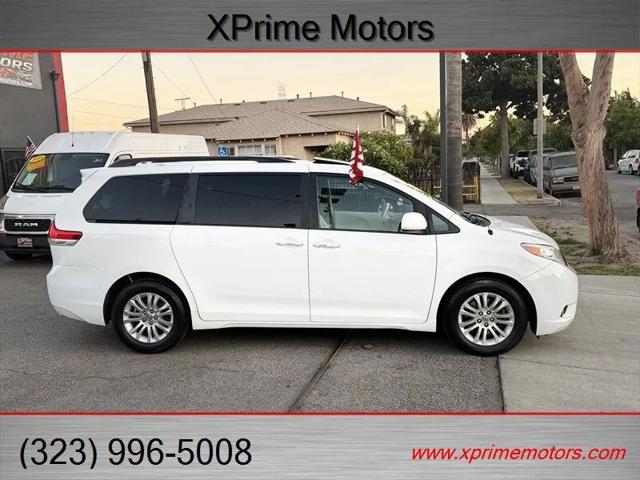 2012 Toyota Sienna XLE V6 8 Passenger