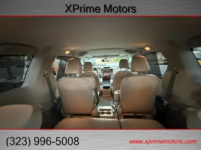 2012 Toyota Sienna XLE V6 8 Passenger