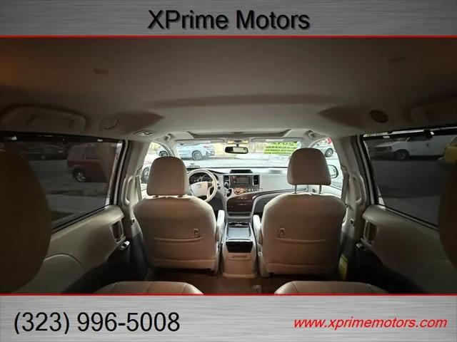 2012 Toyota Sienna XLE V6 8 Passenger