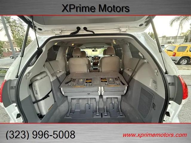 2012 Toyota Sienna XLE V6 8 Passenger