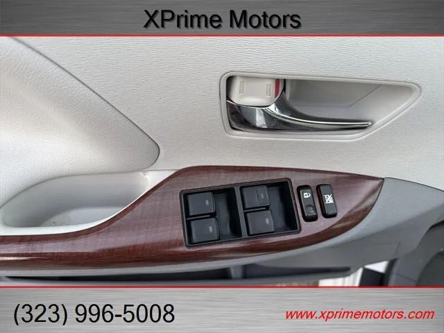 2012 Toyota Sienna XLE V6 8 Passenger
