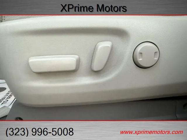 2012 Toyota Sienna XLE V6 8 Passenger