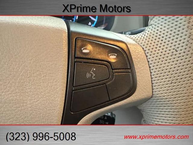 2012 Toyota Sienna XLE V6 8 Passenger