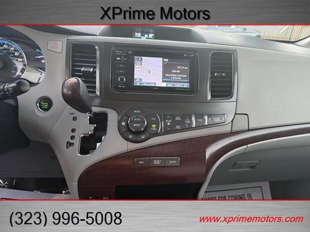 2012 Toyota Sienna XLE V6 8 Passenger