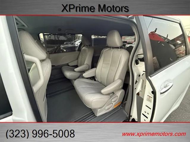 2012 Toyota Sienna XLE V6 8 Passenger