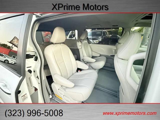 2012 Toyota Sienna XLE V6 8 Passenger