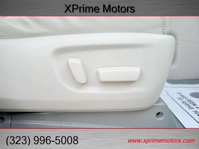 2012 Toyota Sienna XLE V6 8 Passenger