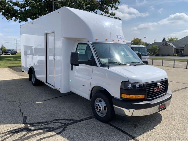 2025 GMC Savana Cutaway Work Van