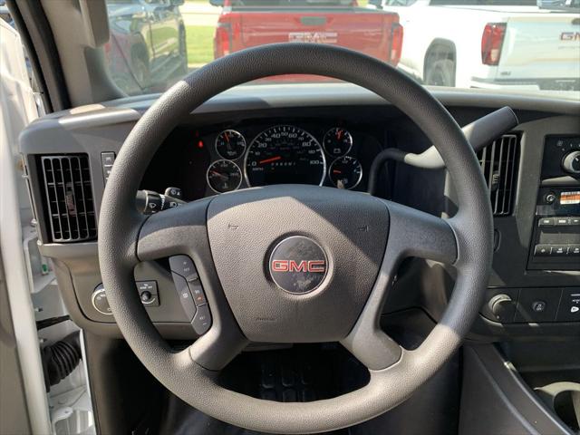 2025 GMC Savana Cutaway Work Van