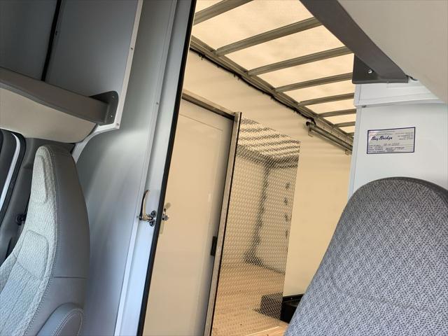 2025 GMC Savana Cutaway Work Van