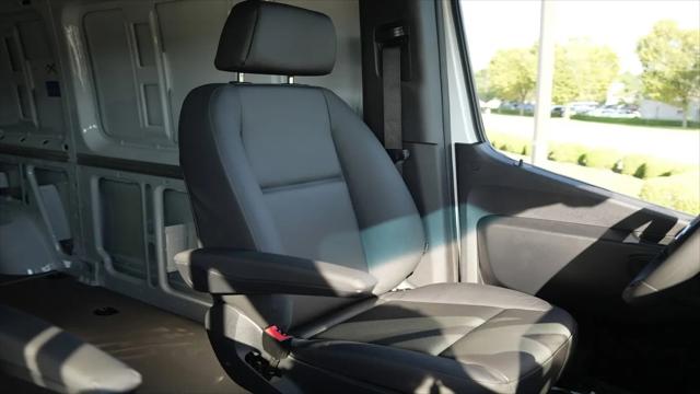 2025 Mercedes-Benz Sprinter 2500 Standard Roof 4-Cyl Diesel HO