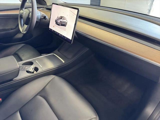2022 Tesla Model 3 Rear-Wheel Drive
