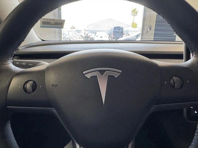 2022 Tesla Model 3 Rear-Wheel Drive
