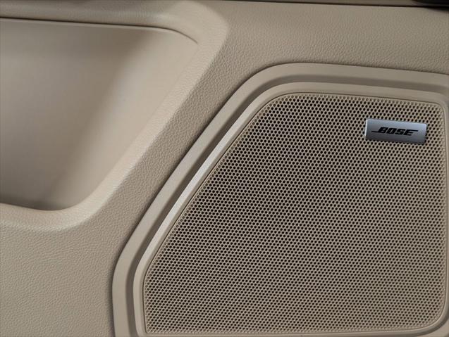 2026 Porsche Macan Unknown