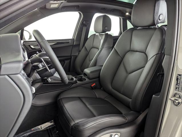 2026 Porsche Macan Unknown