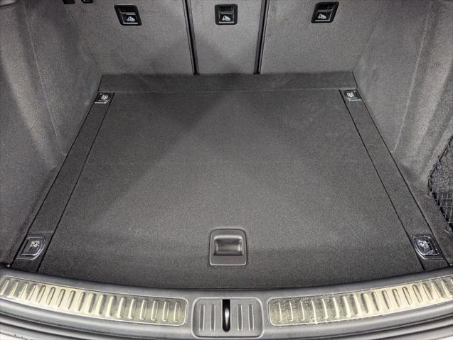 2026 Porsche Macan Unknown