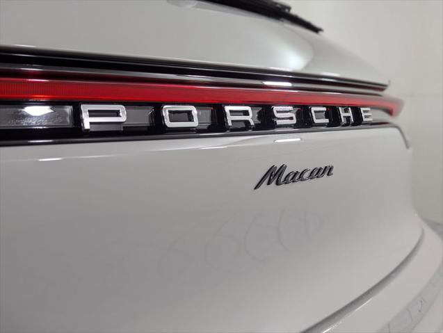 2026 Porsche Macan Unknown