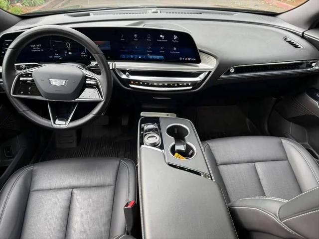 2024 Cadillac iQ Luxury w/1SC