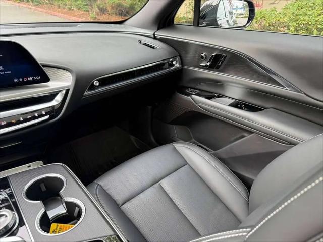 2024 Cadillac iQ Luxury w/1SC