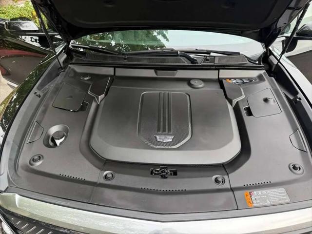 2024 Cadillac iQ Luxury w/1SC