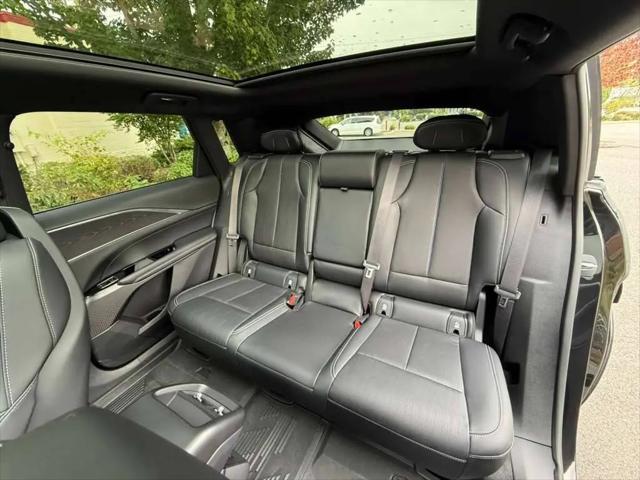 2024 Cadillac iQ Luxury w/1SC