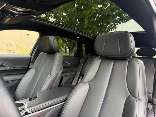 2024 Cadillac iQ Luxury w/1SC