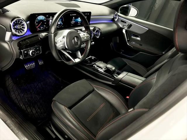 2022 Mercedes-Benz A 220 4MATIC