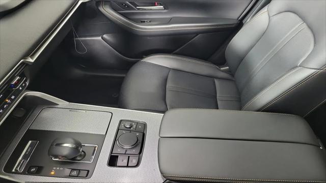 2025 Mazda X-90 Premium Sport