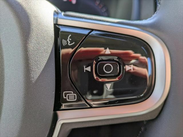2026 Volvo XC90 Core, B5 AWD Gas (mild hybrid), Gasoline, Bright, 7 Seats