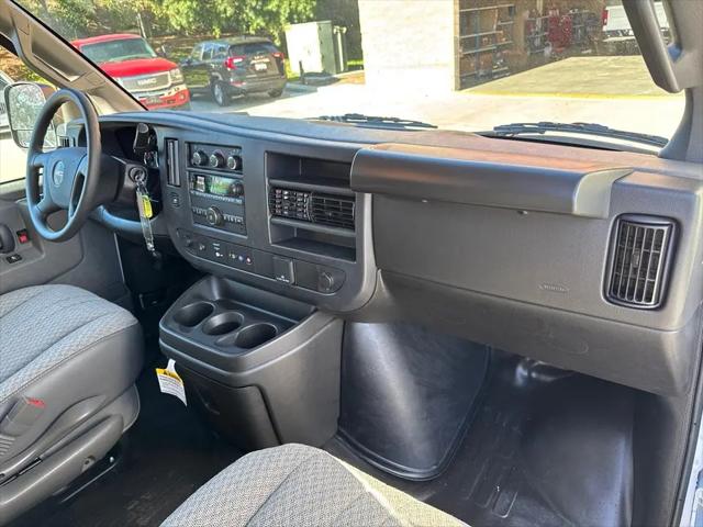 2025 GMC Savana Cargo RWD 2500 Regular Wheelbase Work Van