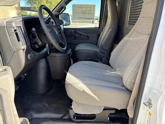 2025 GMC Savana Cargo RWD 2500 Regular Wheelbase Work Van