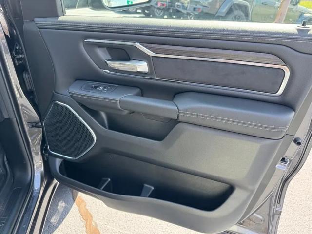 2026 Ram 1500 Laramie Crew Cab 4x4 5'7" Box