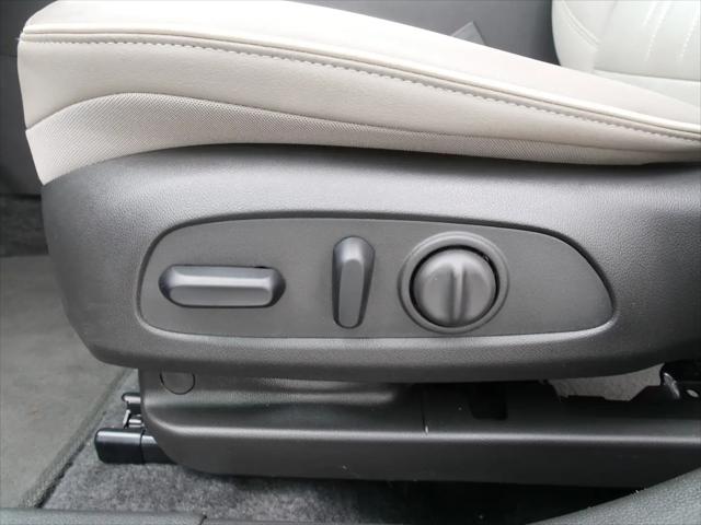 2024 Buick NV Avenir FWD
