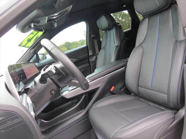 2025 Cadillac iQ Luxury 1 RWD