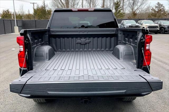 2026 Chevrolet Silverado 1500 4WD Crew Cab Short Bed Custom Trail Boss