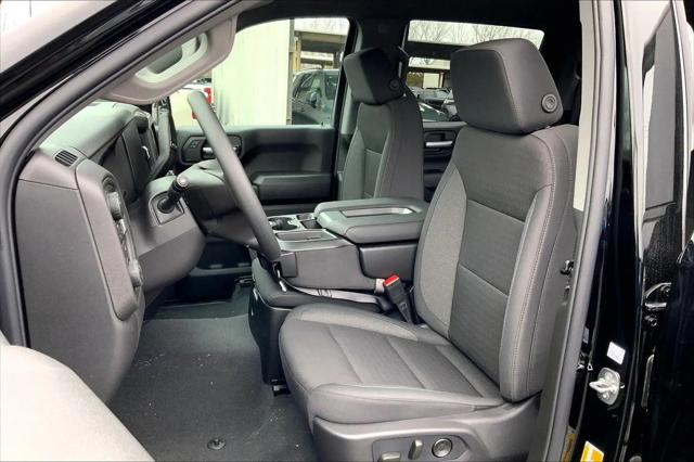2026 Chevrolet Silverado 1500 4WD Crew Cab Short Bed Custom Trail Boss